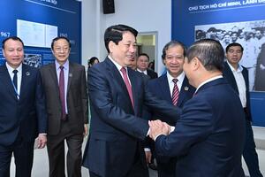 Chủ tịch nước dự Lễ kỷ niệm Ngày Nhà giáo Việt Nam và Đại hội Thi đua yêu nước ngành Giáo dục