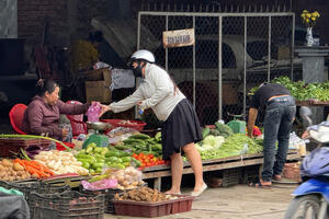 TP. Hồ Chí Minh: Nguồn cung giảm mạnh, thị trường rau xanh bị đẩy giá