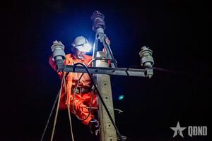 EVNCPC: 98,2% khách hàng được cấp điện trở lại sau mưa lũ