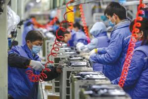 Kinh tế Việt Nam 11 tháng năm 2025: Duy trì xu hướng tích cực