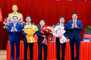 Đồng chí Thái Văn Thành được bầu giữ chức Phó chủ tịch UBND tỉnh Nghệ An