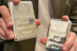 Giá bạc hôm nay 13/12/2025: Bạc nối đà tăng mạnh