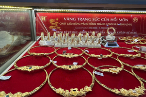 Giá vàng hôm nay 15/12/2025: Chuyên gia dự báo tuần mới ra sao?