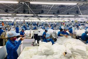 Xuất khẩu dệt may cán mốc 46 tỷ USD trong năm 2025