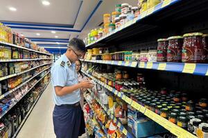 Khánh Hòa mở cao điểm chống buôn lậu, hàng giả dịp tết Bính Ngọ