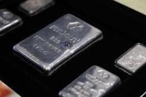 Giá bạc hôm nay 5/1/2026: Bạc ổn định sau giảm sâu