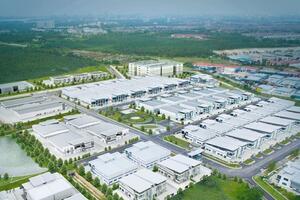 Bất động sản Việt Nam 2025: M&A sôi động, đầu tư ngày càng kỷ luật