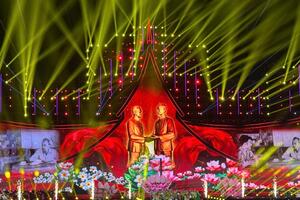 Đêm nghệ thuật thăng hoa của tình hữu nghị Việt - Lào: Mãi mãi xanh tươi, đời đời bền vững