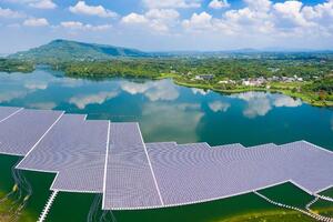 Đẩy nhanh tiến độ loạt dự án năng lượng tái tạo