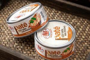 Vụ Công ty cổ phần đồ hộp Hạ Long: Một cán bộ ra đầu thú