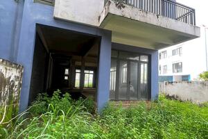 Một căn nhà bỏ hoang nhiều năm vẫn tăng giá gấp 2 - 3 lần có vô lý?