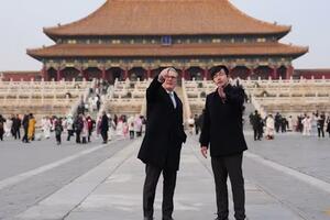 Chiến lược “phòng ngừa rủi ro” của phương Tây