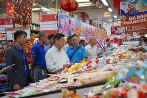 TP. Hồ Chí Minh: Nguồn hàng Tết dồi dào, giá cả ổn định