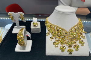 Giá vàng hôm nay 12/02/2026: Neo ở mức cao