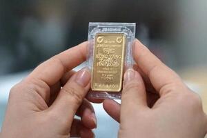 Giá vàng hôm nay (trưa 13-2): Đảo chiều giảm sốc