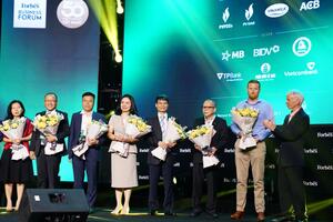 PV GAS lần thứ 10 liên tiếp nhận Vinh danh của Forbes “Top50 Công ty niêm yết tốt nhất Việt Nam năm 2022” – “Top 5 Doanh thu và Lợi nhuận”
