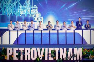 Thủ tướng: Sớm làm chủ công nghệ điện gió ngoài khơi, hình thành trung tâm năng lượng tái tạo tầm cỡ thế giới