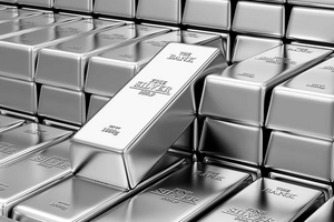 Giá bạc hôm nay 26/2/2025: Bạc giảm còn 32,6 USD/ounce