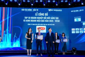 Dai-ichi Life Việt Nam nhận liên tiếp ba giải thưởng uy tín tại Diễn đàn Vietnam Summit 2025