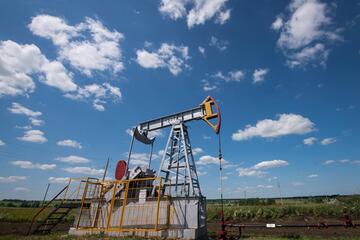 Giá xăng dầu hôm nay (12-1): Xu hướng tăng giá