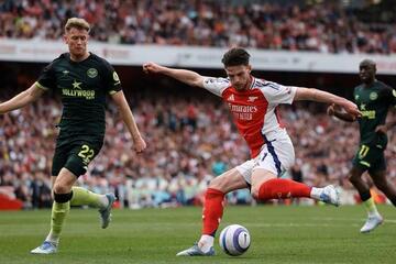 Tin thể thao (13-2): Barcelona thua đậm, Arsenal chỉ còn hơn Man City 4 điểm