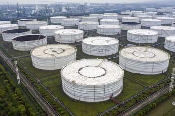 IEA mở kho dự trữ chiến lược, giá dầu thế giới chờ hạ nhiệt