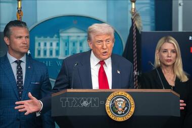Tổng thống Mỹ Donald Trump tuyên bố chấm dứt việc bỏ phiếu bầu cử qua đường bưu điện