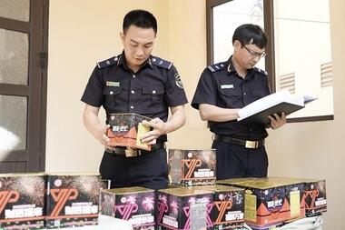 Hải quan phát hiện, xử lý hơn 1.700 vụ buôn lậu, gian lận thương mại