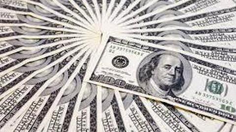USD và nhân dân tệ tăng mạnh do căng thẳng ở Ukraina
