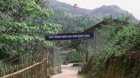 Chuyện 2 thầy giáo "gà trống nuôi trẻ vùng cao", dành tâm huyết nửa đời người gieo ước mơ nơi khoảng trời heo hút