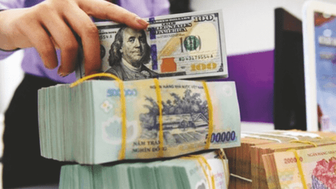 Lãi suất VND liên ngân hàng lên cao, tỷ giá USD/VND vẫn bật mạnh