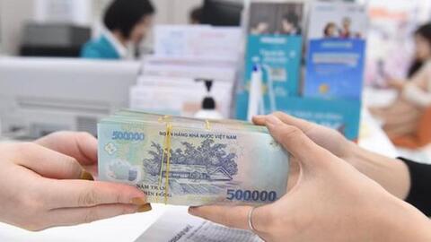 Lãi suất huy động liên tục tăng, tiền mất hút đi đâu?