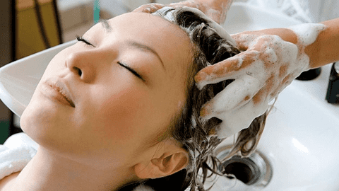 Trong ngày có 1 khung giờ tuyệt đối không gội đầu vì dễ dẫn đến đột quỵ