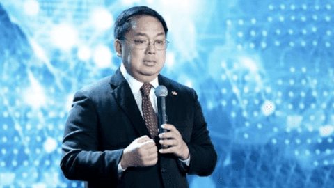 Ông Hoàng Nam Tiến nói về giới trẻ Việt Nam: Có người sở hữu hàng chục triệu USD vẫn làm 15-20 tiếng mỗi ngày, chưa bao giờ hưởng thụ