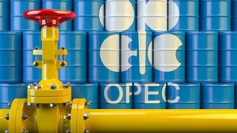 Dầu giảm nhẹ, nhưng vẫn gần mức đỉnh đầu năm 2023
