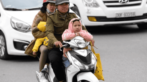 Vành đai 3 từ Phạm Hùng tới trạm thu phí Pháp Vân ùn tắc trong sáng mùng 2 tết