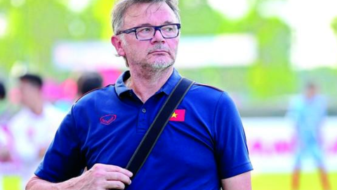 HLV Philippe Troussier: Bát cơm bờ hồ và giấc mơ World Cup