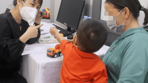 Mẹ trên 35 tuổi, bố trên 45 tuổi có nguy cơ sinh con bị khuyết tật