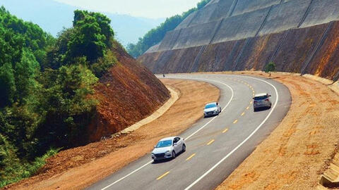 Vốn đầu tư công cho các dự án giao thông trong năm 2023 là 94.161 tỷ đồng