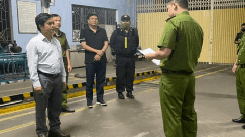 Giám đốc và phó giám đốc trung tâm đăng kiểm ở Đà Nẵng bị khởi tố