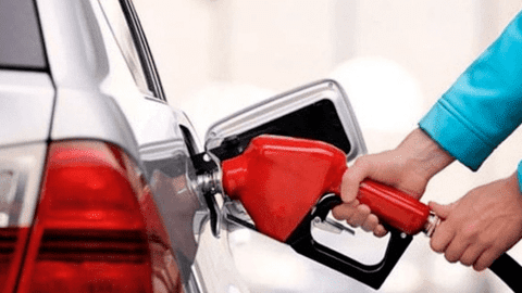 Giá xăng trong nước hôm nay có thể giảm nhẹ 400 đồng/lít
