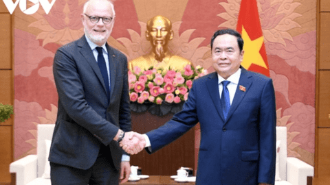Nguyên Thủ tướng Pháp bày tỏ ấn tượng về phát triển kinh tế- xã hội của Việt Nam