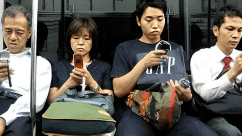 Là cường quốc công nghệ, tại sao Nhật Bản lại  "lép vế" trong cuộc đua điện thoại thông minh?