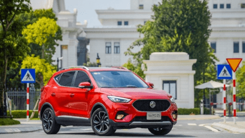 Khách nữ mua MG ZS: “Hợp mắt, giá hợp lý, đáp ứng đủ nhu cầu”