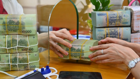 Đề xuất cho TP Hồ Chí Minh dùng nguồn cải cách tiền lương tăng thu nhập cho công chức