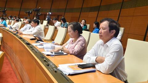 Quốc hội tiến hành họp đợt 2, thông qua nhiều chính sách quan trọng