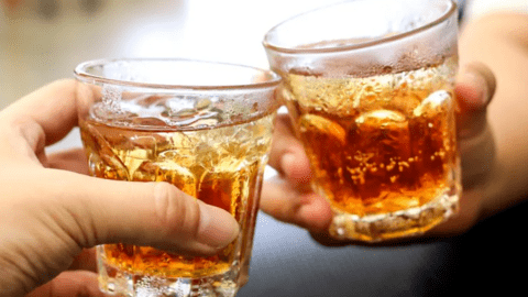 2 loại đồ uống hại gan bậc nhất nhưng nhiều người vẫn ‘vô tư’ dùng