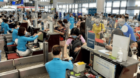 Nâng trần giá vé máy bay: Giá tour có thể tăng đến 30%, sức mua giảm
