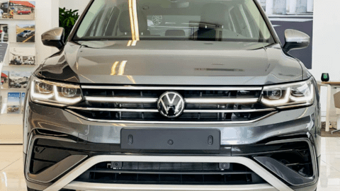 VW Tiguan Allspace giảm giá 400 triệu 'dò đáy' mới tại đại lý: SUV Đức nhập khẩu có giá thực tế rẻ hơn Sorento lắp ráp
