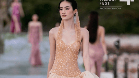 Khung ảnh Hoa hậu Ý Nhi trước đăng quang bất ngờ gây sốt, nhan sắc chuẩn nàng thơ thế này!